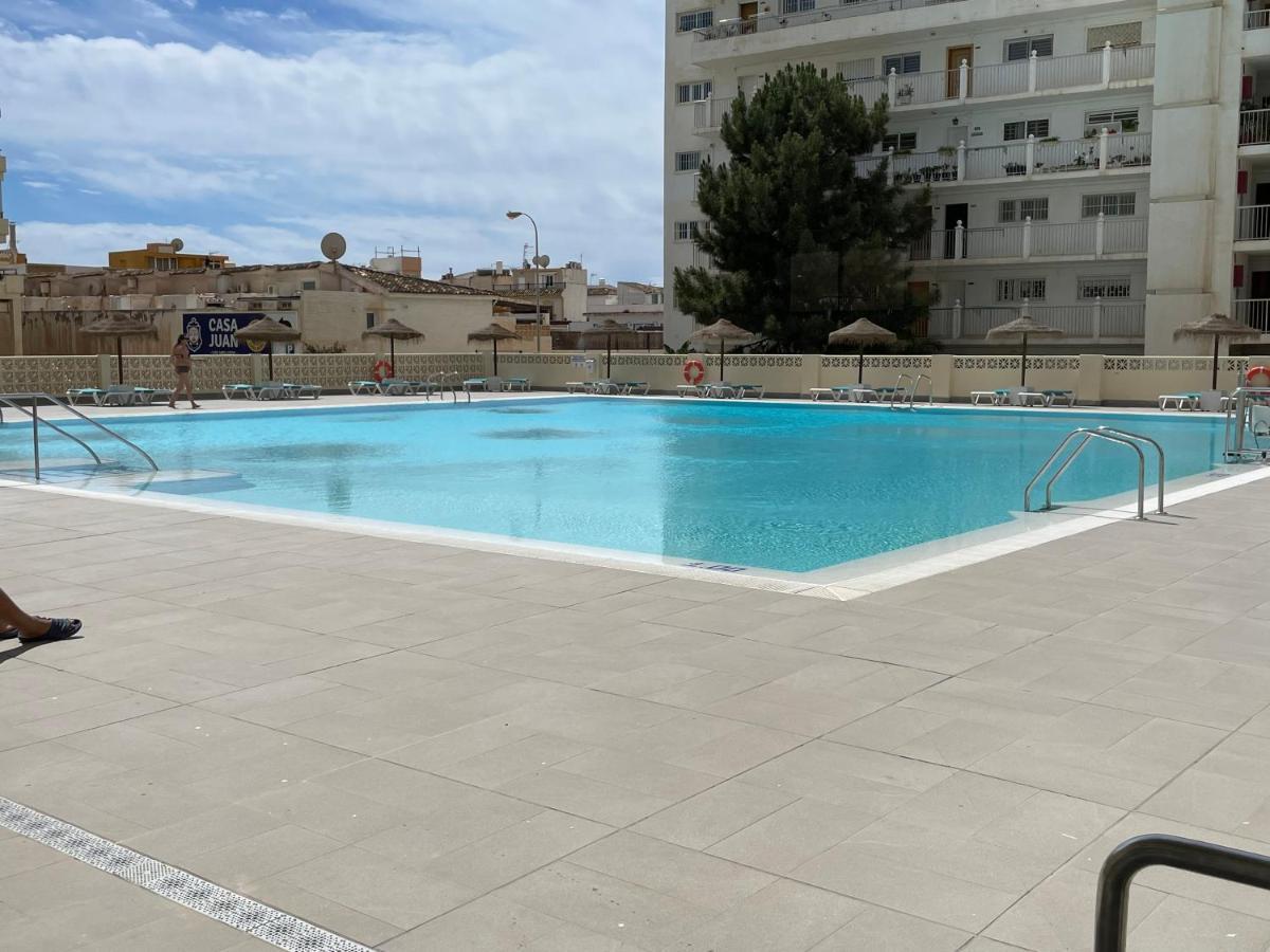 Totalmente Reformado Con Piscina Y Jardines Al Lado De La Playa De La Carihuela Appartamento