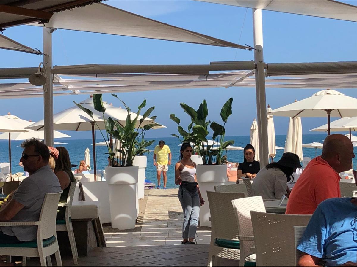 Appartamento Totalmente Reformado Con Piscina Y Jardines Al Lado De La Playa De La Carihuela